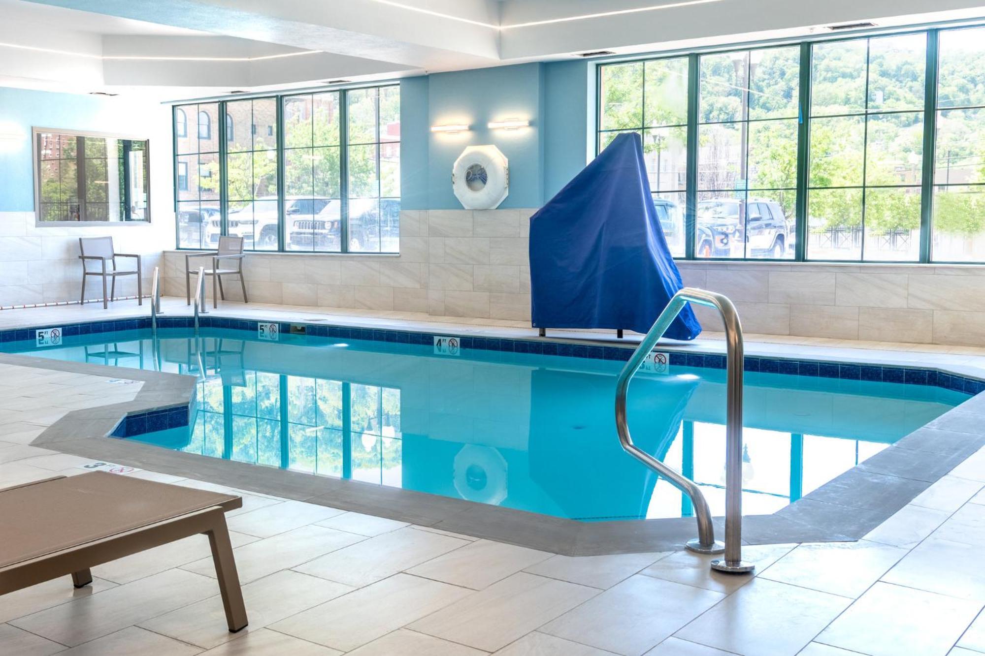 Holiday Inn Express Hotel & Suites Pittsburgh-South Side By Ihg מראה חיצוני תמונה